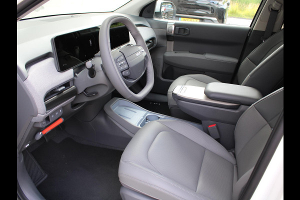 Kia EV3 Plus Advanced 81.4 kWh | STOEL EN STUURVERWARMING | 19 INCH LMV | DODEHOEK DETECTIE |