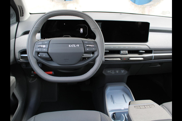 Kia EV3 Plus Advanced 81.4 kWh | STOEL EN STUURVERWARMING | 19 INCH LMV | DODEHOEK DETECTIE |
