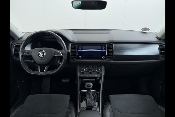 Škoda Kodiaq 1.5TSI Autom. Trekhaak Adap.Cruise Panoramadak Virtual Cockpit Camera Canton®-Audio Stoelverwarming 3-Zone Ecc Navi Apple Carpla Led Lmv Bluetooth Isofix Regen-Lichtsensor 1.800KG Trekgewicht Zeer Complete Auto