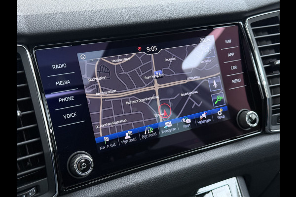 Škoda Kodiaq 1.5TSI Autom. Trekhaak Adap.Cruise Panoramadak Virtual Cockpit Camera Canton®-Audio Stoelverwarming 3-Zone Ecc Navi Apple Carpla Led Lmv Bluetooth Isofix Regen-Lichtsensor 1.800KG Trekgewicht Zeer Complete Auto