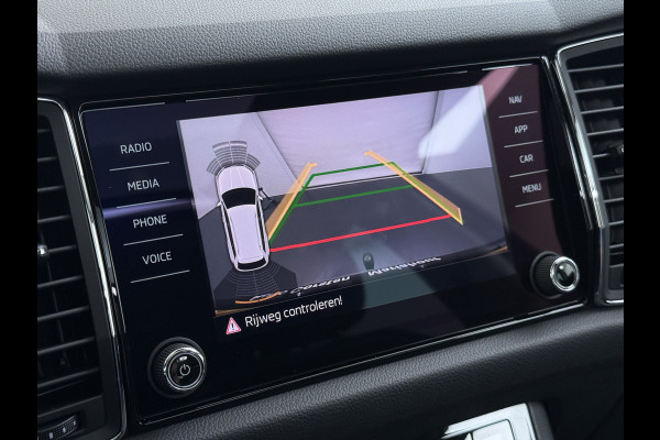 Škoda Kodiaq 1.5TSI Autom. Trekhaak Adap.Cruise Panoramadak Virtual Cockpit Camera Canton®-Audio Stoelverwarming 3-Zone Ecc Navi Apple Carpla Led Lmv Bluetooth Isofix Regen-Lichtsensor 1.800KG Trekgewicht Zeer Complete Auto