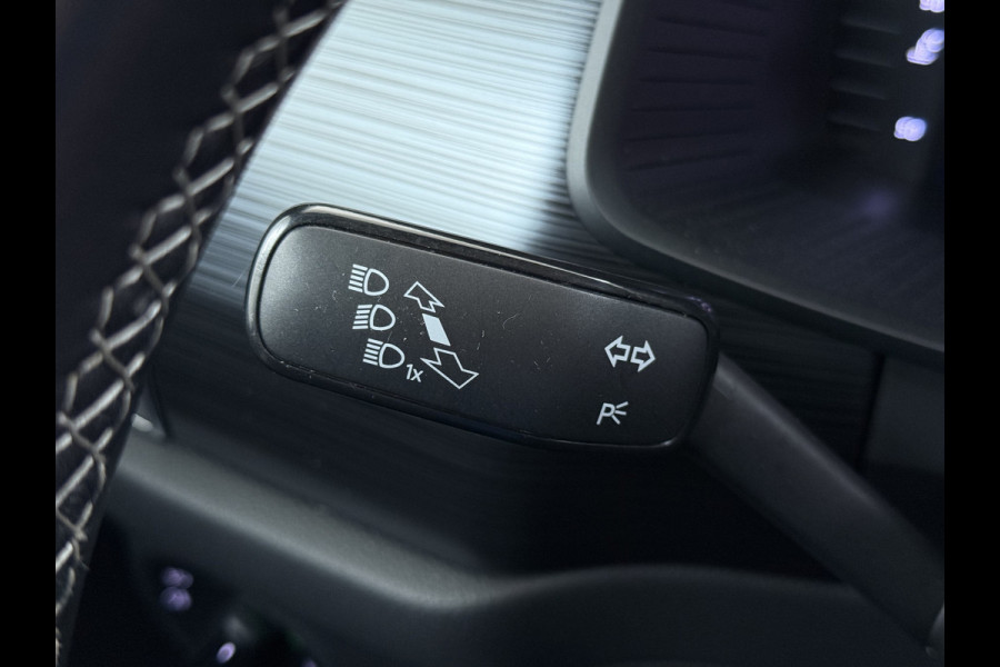 Škoda Kodiaq 1.5TSI Autom. Trekhaak Adap.Cruise Panoramadak Virtual Cockpit Camera Canton®-Audio Stoelverwarming 3-Zone Ecc Navi Apple Carpla Led Lmv Bluetooth Isofix Regen-Lichtsensor 1.800KG Trekgewicht Zeer Complete Auto