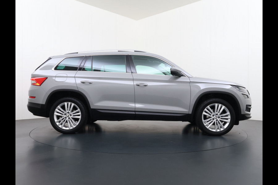 Škoda Kodiaq 1.5TSI Autom. Trekhaak Adap.Cruise Panoramadak Virtual Cockpit Camera Canton®-Audio Stoelverwarming 3-Zone Ecc Navi Apple Carpla Led Lmv Bluetooth Isofix Regen-Lichtsensor 1.800KG Trekgewicht Zeer Complete Auto