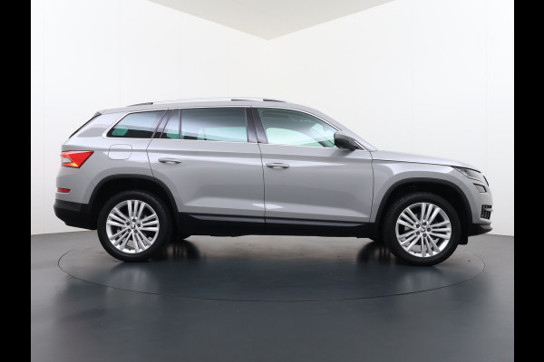 Škoda Kodiaq 1.5TSI Autom. Trekhaak Adap.Cruise Panoramadak Virtual Cockpit Camera Canton®-Audio Stoelverwarming 3-Zone Ecc Navi Apple Carpla Led Lmv Bluetooth Isofix Regen-Lichtsensor 1.800KG Trekgewicht Zeer Complete Auto