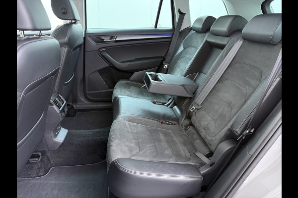 Škoda Kodiaq 1.5TSI Autom. Trekhaak Adap.Cruise Panoramadak Virtual Cockpit Camera Canton®-Audio Stoelverwarming 3-Zone Ecc Navi Apple Carpla Led Lmv Bluetooth Isofix Regen-Lichtsensor 1.800KG Trekgewicht Zeer Complete Auto