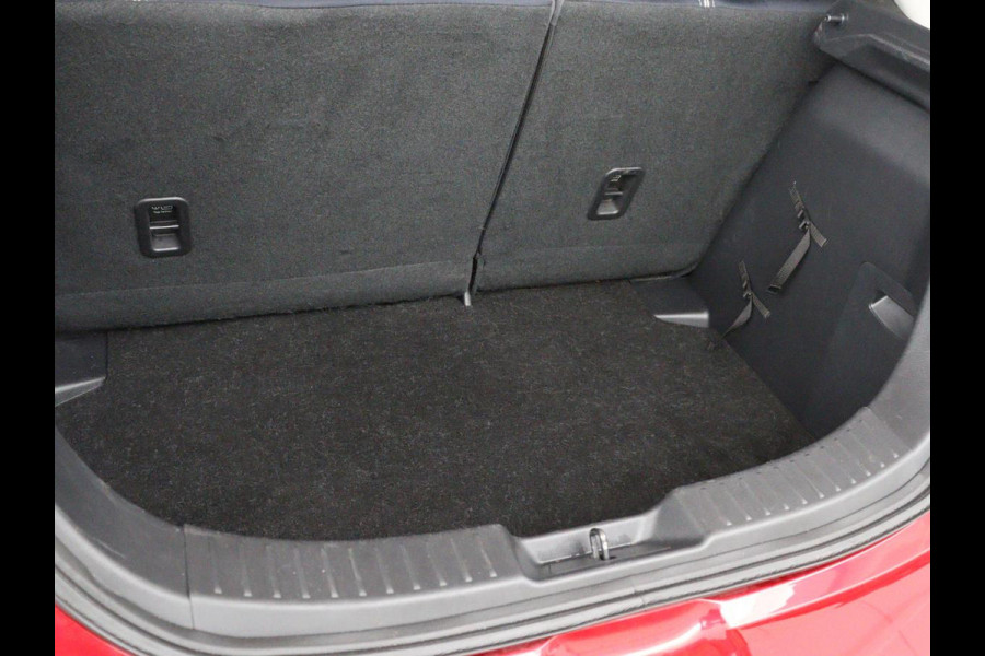 Mazda 2 1.5 Skyactiv-G Luxury | Stoel & stuurverwarming | Carplay | Parkeerhulp | Climate control | Side Assist | Cruise control | Bluetooth | 16'' velgen | DAB | Getint glas | Keyless start