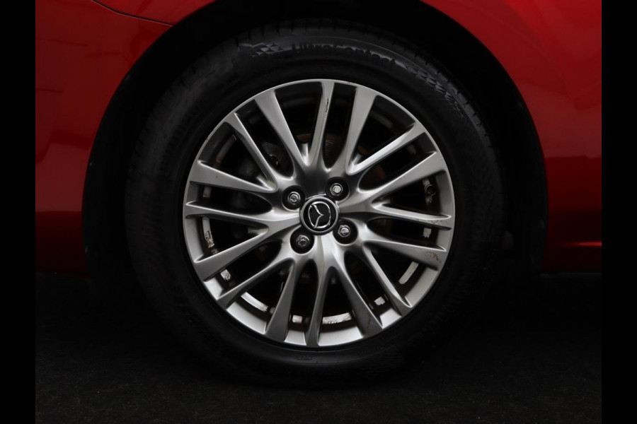 Mazda 2 1.5 Skyactiv-G Luxury | Stoel & stuurverwarming | Carplay | Parkeerhulp | Climate control | Side Assist | Cruise control | Bluetooth | 16'' velgen | DAB | Getint glas | Keyless start