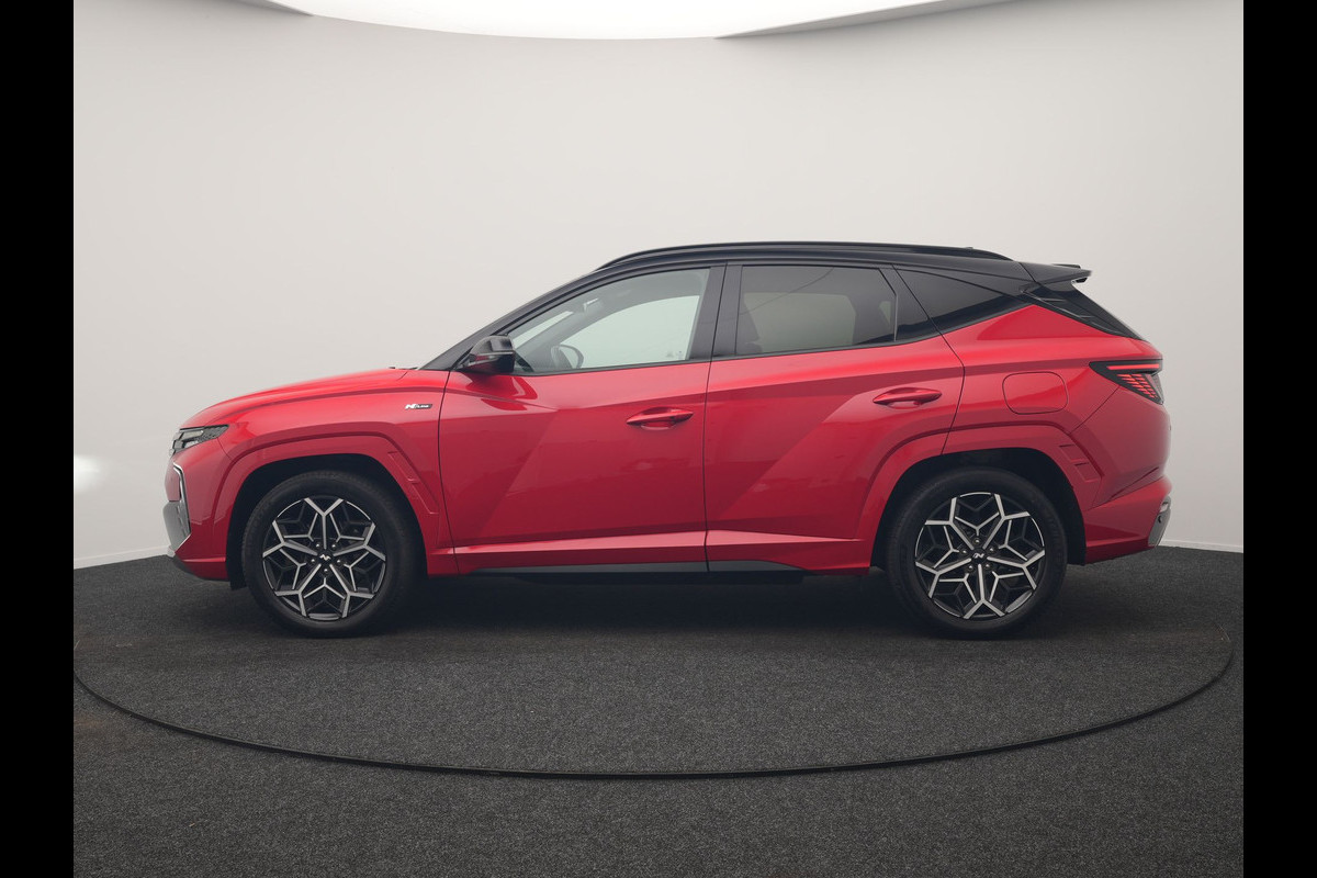 Hyundai Tucson 1.6 T-GDI N Line 4WD PHEV 265pk Dealer O.H. | Adaptive Cruise | Camera | Alcantara Sportstoelen & Stuur Verwarmd | Krell Audio | Apple Carplay | Keyless | Blis | 19"L.M | Navigatie | DAB | Plug In Hybrid |