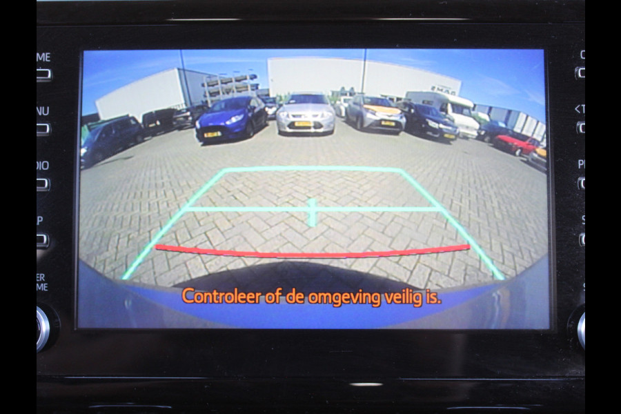 Toyota Corolla 1.8 Hybrid Business CARPLAY | CAMERA | CLIMATE | LMV16 | LED | DAB | ADAPCRUISE | ZWHEMEL