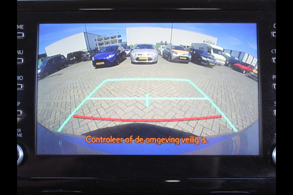 Toyota Corolla 1.8 Hybrid Business CARPLAY | CAMERA | CLIMATE | LMV16 | LED | DAB | ADAPCRUISE | ZWHEMEL