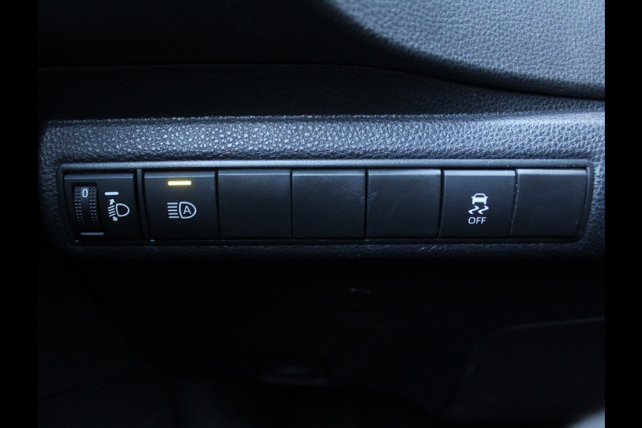 Toyota Corolla 1.8 Hybrid Business CARPLAY | CAMERA | CLIMATE | LMV16 | LED | DAB | ADAPCRUISE | ZWHEMEL
