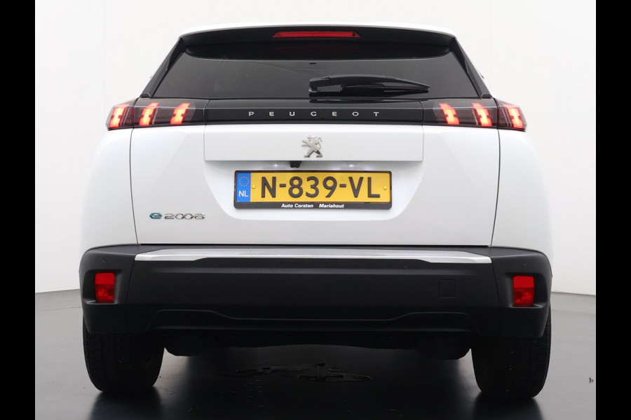 Peugeot e-2008 EV Allure Pack 50kWh SOH 95% 3-Fase 360°Camera 3D-Navi Apple Carplay Android Auto Ecc Cruise Control Pdc Keyless Privacy Glas Lmv Led DAB+ Bluetooth Lane Assist Isofix Rijstrooksensor Origineel Nederlandse Auto