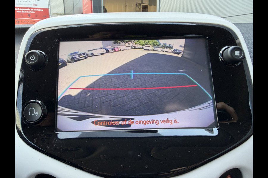 Citroën C1 1.0 VTi Feel (Camera - Navigatie via APP - Apple Carplay/Android Auto - Airco - DAB - Two TOne