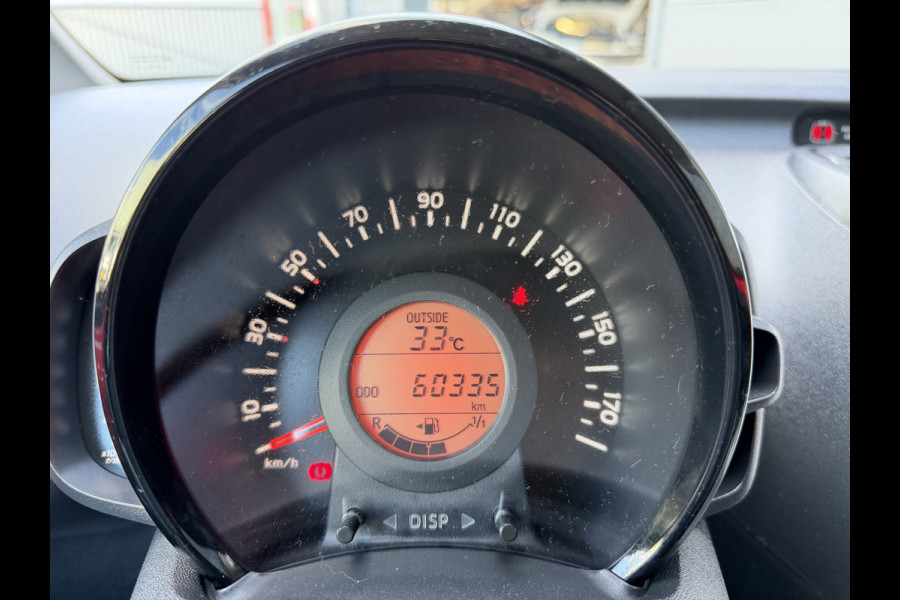 Citroën C1 1.0 VTi Feel (Camera - Navigatie via APP - Apple Carplay/Android Auto - Airco - DAB - Two TOne