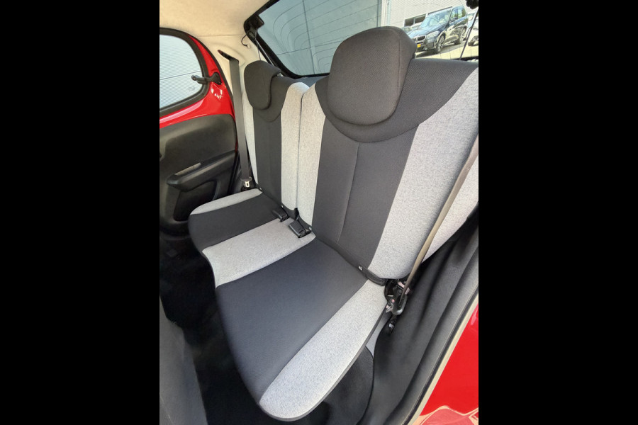 Citroën C1 1.0 VTi Feel (Camera - Navigatie via APP - Apple Carplay/Android Auto - Airco - DAB - Two TOne