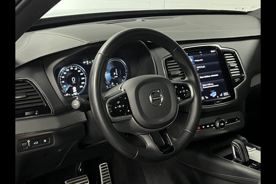 Volvo XC90 2.0 T8 Recharge AWD R-Design *long rang* Luchtvering | Trekhaak | Open dak | Adapt. cruise | Stoel-/stuurverwarming | 360 camera | Stoelventilatie | 22" wielen