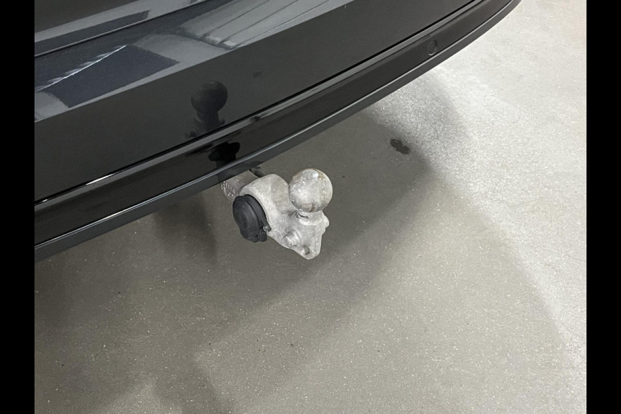 Volvo XC90 2.0 T8 Recharge AWD R-Design *long rang* Luchtvering | Trekhaak | Open dak | Adapt. cruise | Stoel-/stuurverwarming | 360 camera | Stoelventilatie | 22" wielen