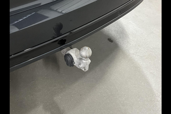 Volvo XC90 2.0 T8 Recharge AWD R-Design *long rang* Luchtvering | Trekhaak | Open dak | Adapt. cruise | Stoel-/stuurverwarming | 360 camera | Stoelventilatie | 22" wielen
