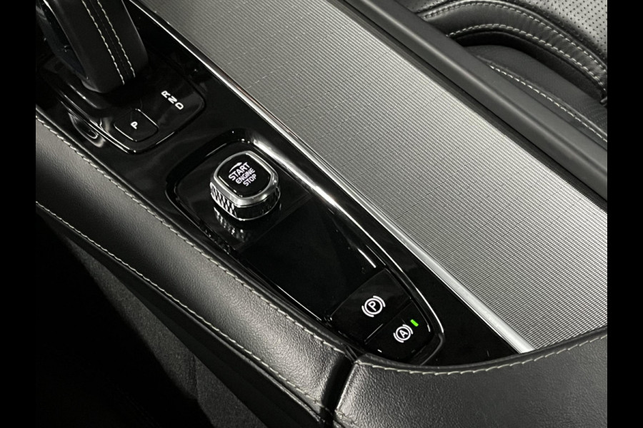 Volvo XC90 2.0 T8 Recharge AWD R-Design *long rang* Luchtvering | Trekhaak | Open dak | Adapt. cruise | Stoel-/stuurverwarming | 360 camera | Stoelventilatie | 22" wielen