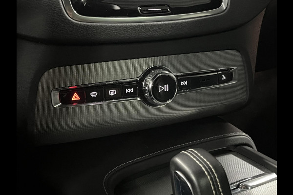 Volvo XC90 2.0 T8 Recharge AWD R-Design *long rang* Luchtvering | Trekhaak | Open dak | Adapt. cruise | Stoel-/stuurverwarming | 360 camera | Stoelventilatie | 22" wielen