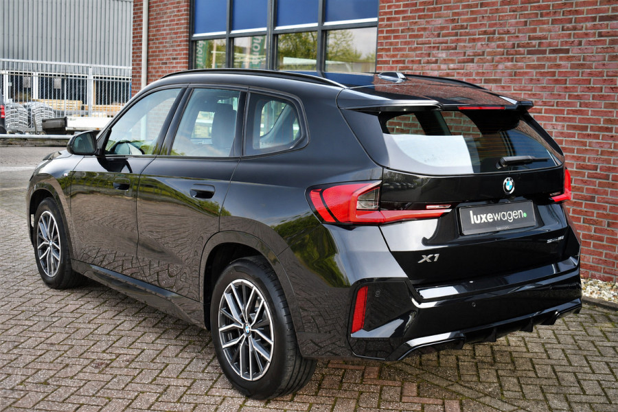 BMW X1 sDrive18i M-Sport Camera ACC-voorber Shadowline Adp-onderstel