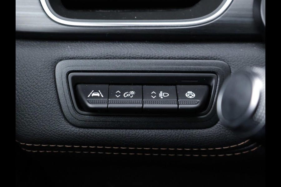 Renault Captur 1.3 TCe 155 Initiale Paris 155 PK (PANORAMADAK,APPLE CARPLAY,LED,LEDER,ELECTISCHE STOELEN,WINTERPAKKET,PDC)
