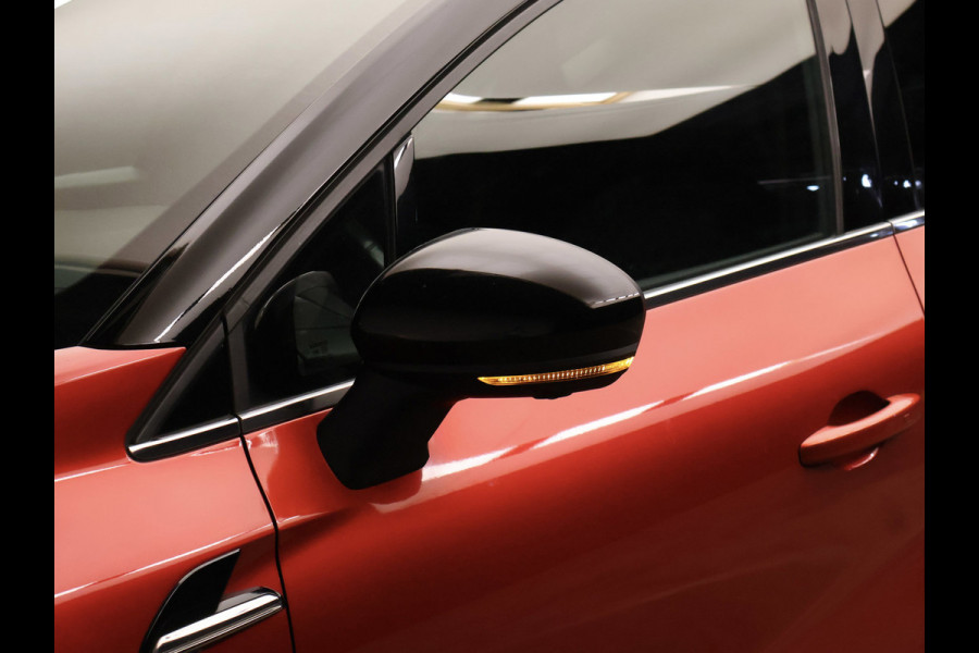 Renault Captur 1.3 TCe 155 Initiale Paris 155 PK (PANORAMADAK,APPLE CARPLAY,LED,LEDER,ELECTISCHE STOELEN,WINTERPAKKET,PDC)