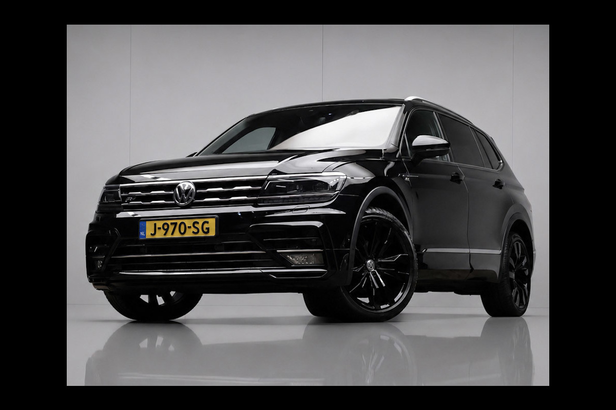 Volkswagen Tiguan Allspace 1.5 TSI Highline Business R 7p. (APPLECAR PLAY,PANORAMADAK,CAMERA,ALCANTARA,STOELVERWARMING,3DVIEW,LED)