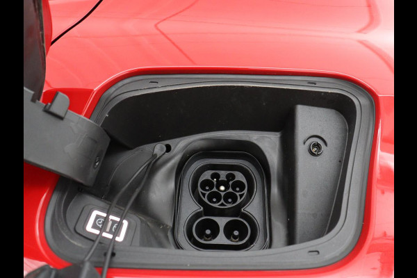 Jeep Avenger Avenger 54 kWh | SOH 94,2% | 3F | Navigatie | Carplay | Camera | Cruise control | Automaat | Elektrische laadklep | Stoelverwarming