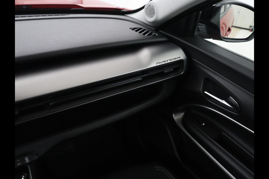 Jeep Avenger Avenger 54 kWh | SOH 94,2% | 3F | Navigatie | Carplay | Camera | Cruise control | Automaat | Elektrische laadklep | Stoelverwarming