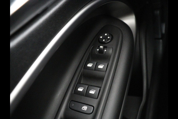 Jeep Avenger Avenger 54 kWh | SOH 94,2% | 3F | Navigatie | Carplay | Camera | Cruise control | Automaat | Elektrische laadklep | Stoelverwarming