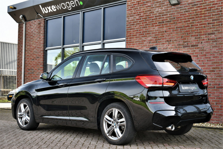 BMW X1 xDrive25e M-Sport Pano El-zetels Camera Carplay El-klep Shadowline