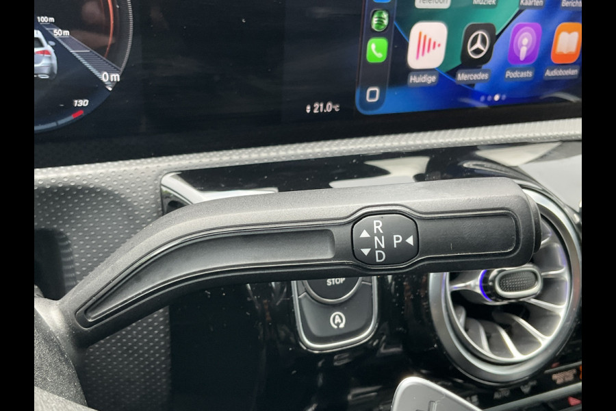 Mercedes-Benz CLA-Klasse Shooting Brake 200 Premium Plus AMG Pano Carplay Stoelverw Uitstraling!