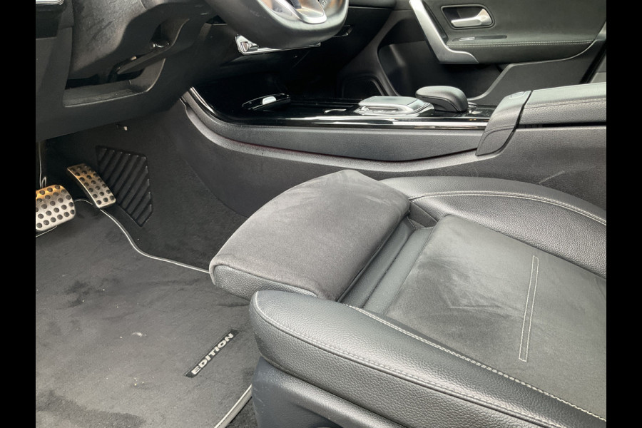 Mercedes-Benz CLA-Klasse Shooting Brake 200 Premium Plus AMG Pano Carplay Stoelverw Uitstraling!