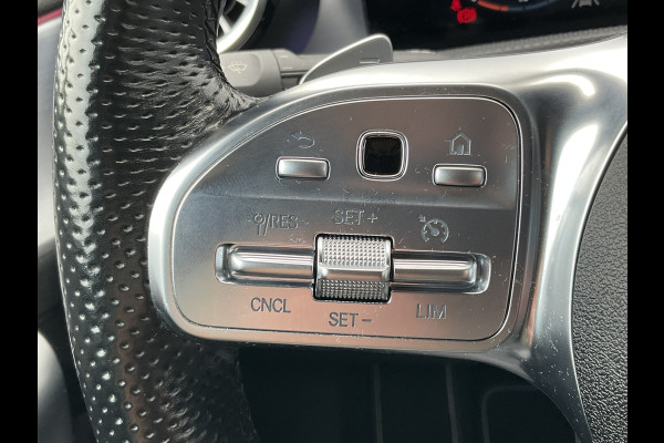 Mercedes-Benz CLA-Klasse Shooting Brake 200 Premium Plus AMG Pano Carplay Stoelverw Uitstraling!