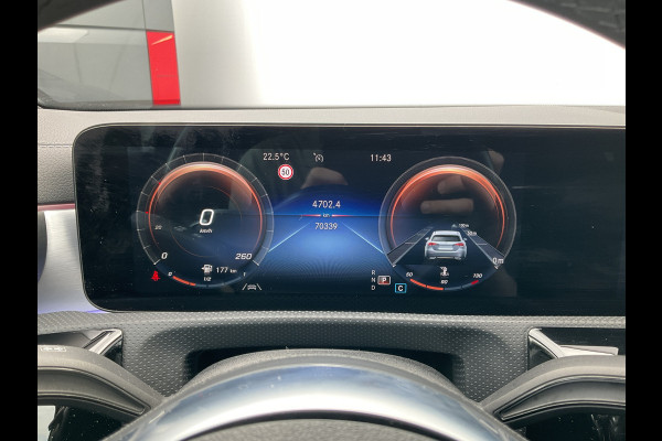 Mercedes-Benz CLA-Klasse Shooting Brake 200 Premium Plus AMG Pano Carplay Stoelverw Uitstraling!