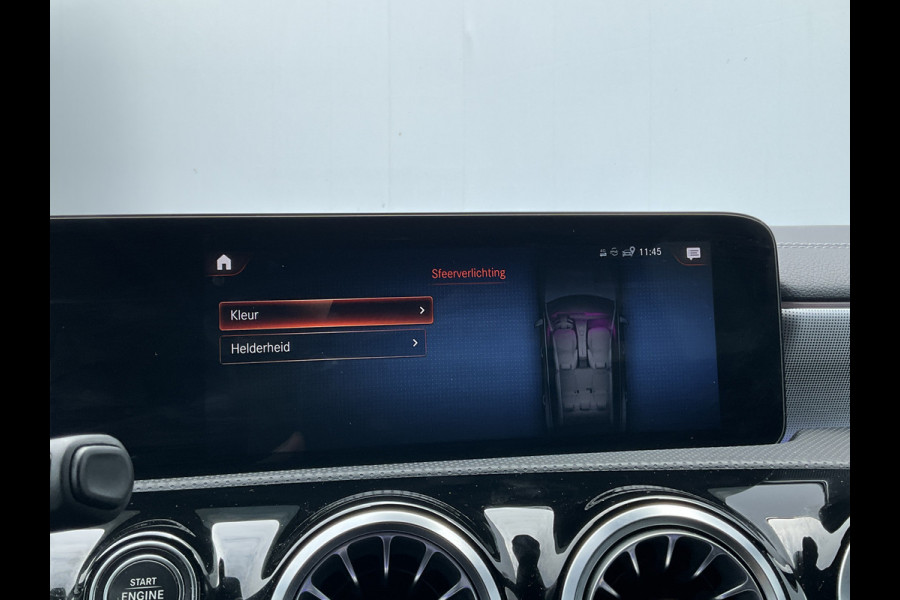 Mercedes-Benz CLA-Klasse Shooting Brake 200 Premium Plus AMG Pano Carplay Stoelverw Uitstraling!