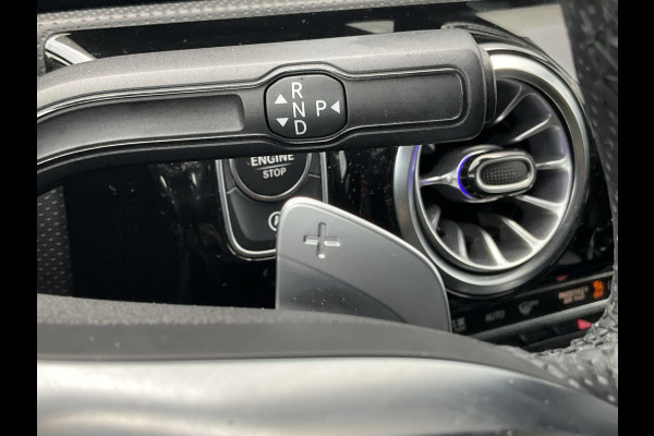 Mercedes-Benz CLA-Klasse Shooting Brake 200 Premium Plus AMG Pano Carplay Stoelverw Uitstraling!