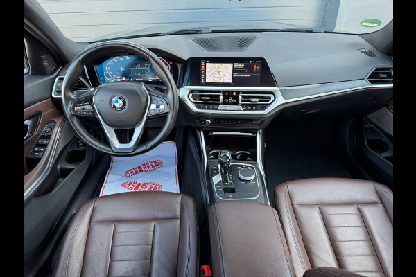 BMW 3 Serie Touring 318d High Executive | Navi Prof | HK Audio | 18 inch | Leder | LED | Stoelverw. | CarPlay | 3-zone Clima | PDC