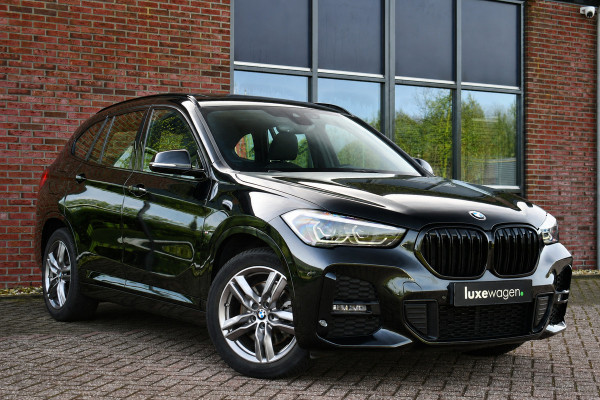 BMW X1 xDrive25e M-Sport Pano El-zetels Camera Carplay El-klep Shadowline
