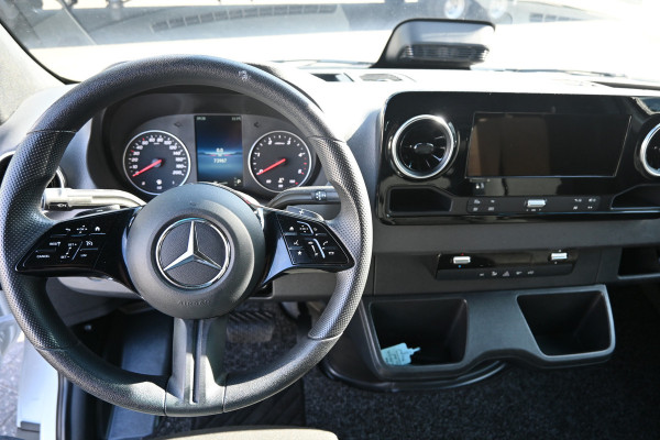Mercedes-Benz Sprinter 317 CDI L2H2 Pro Geveerde stoel, Navigatie met camera