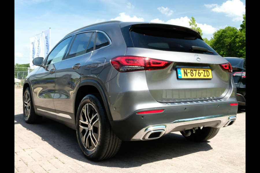 Mercedes-Benz GLA 200 Business Solution 163 PK | Trekhaak Afneembaar | All-Season Banden | Stoelverwarming | Navigatie | LMV 19''