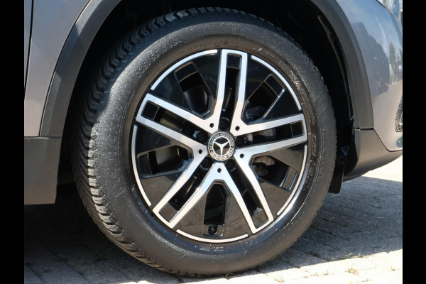 Mercedes-Benz GLA 200 Business Solution 163 PK | Trekhaak Afneembaar | All-Season Banden | Stoelverwarming | Navigatie | LMV 19''