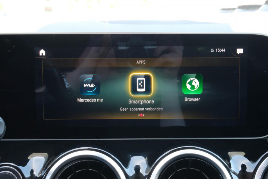 Mercedes-Benz GLA 200 Business Solution 163 PK | Trekhaak Afneembaar | All-Season Banden | Stoelverwarming | Navigatie | LMV 19''