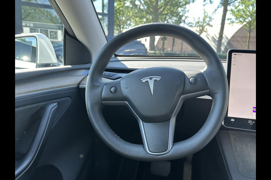 Tesla Model Y Long Range Dual AWD VAN: 39.900,- VOOR: 36.770,- UW WKVOORDEEL: 3.130,- | SOH 95% | AFNEEMBARE TREKHAAK|  RIJKLAAR GELEVERD | 12 MND BOVAG GARANTIE | TESLA GARANTIE ACCU + AANDRIJFLIJN T/M 08-2031/ 192.000KM|