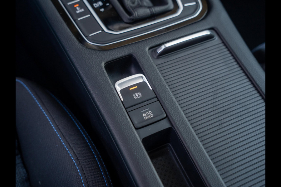 Volkswagen Passat Variant GTE 1.4 TSI eHybrid 218pk PHEV Business / Massage / Trekhaak / ACC