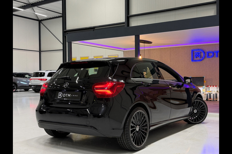 Mercedes-Benz A-Klasse 180 Business Solution AMG Aut.|19 Inch Camera Cruise Control led koplampen Navigatie Carplay & Android Auto