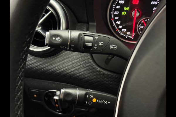 Mercedes-Benz A-Klasse 180 Business Solution AMG Aut.|19 Inch Camera Cruise Control led koplampen Navigatie Carplay & Android Auto