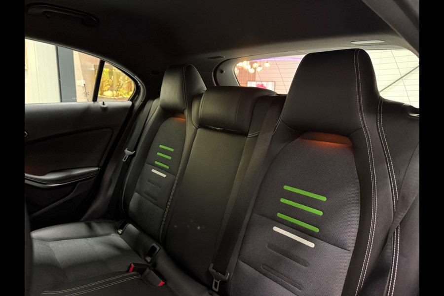 Mercedes-Benz A-Klasse 180 Business Solution AMG Aut.|19 Inch Camera Cruise Control led koplampen Navigatie Carplay & Android Auto