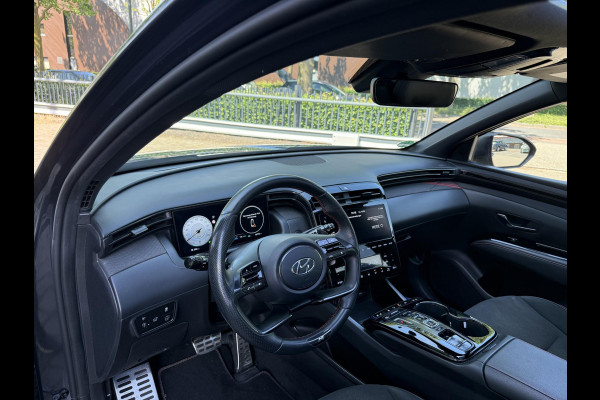 Hyundai Tucson 1.6 T-GDI HEV N Line VAN: 36.900,- VOOR: 34.877,- UW WKVOORDEEL: 2.023,-| PANO |DEALER ONDERHOUDEN| HYUNDAI GARANTIE T/M 02-2028| STOELVENTILATIE + VERWARMING| CAMERA | FULL OPTIONS| ACHTERBANK VERWARMD